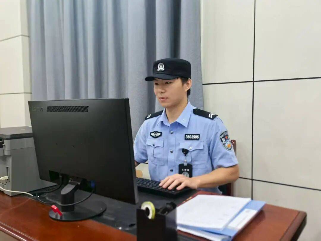 双节特辑 | 我们从警的第一个“国庆节”