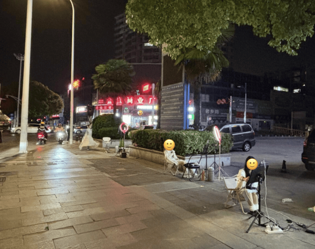 “室友天天在宿舍直播”,这届大学生的隐私无处可藏