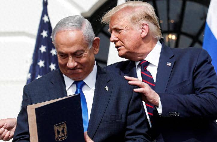 哈马斯最后一刻签字投降，加沙民众涌上街头庆祝，以色列真会信守承诺？