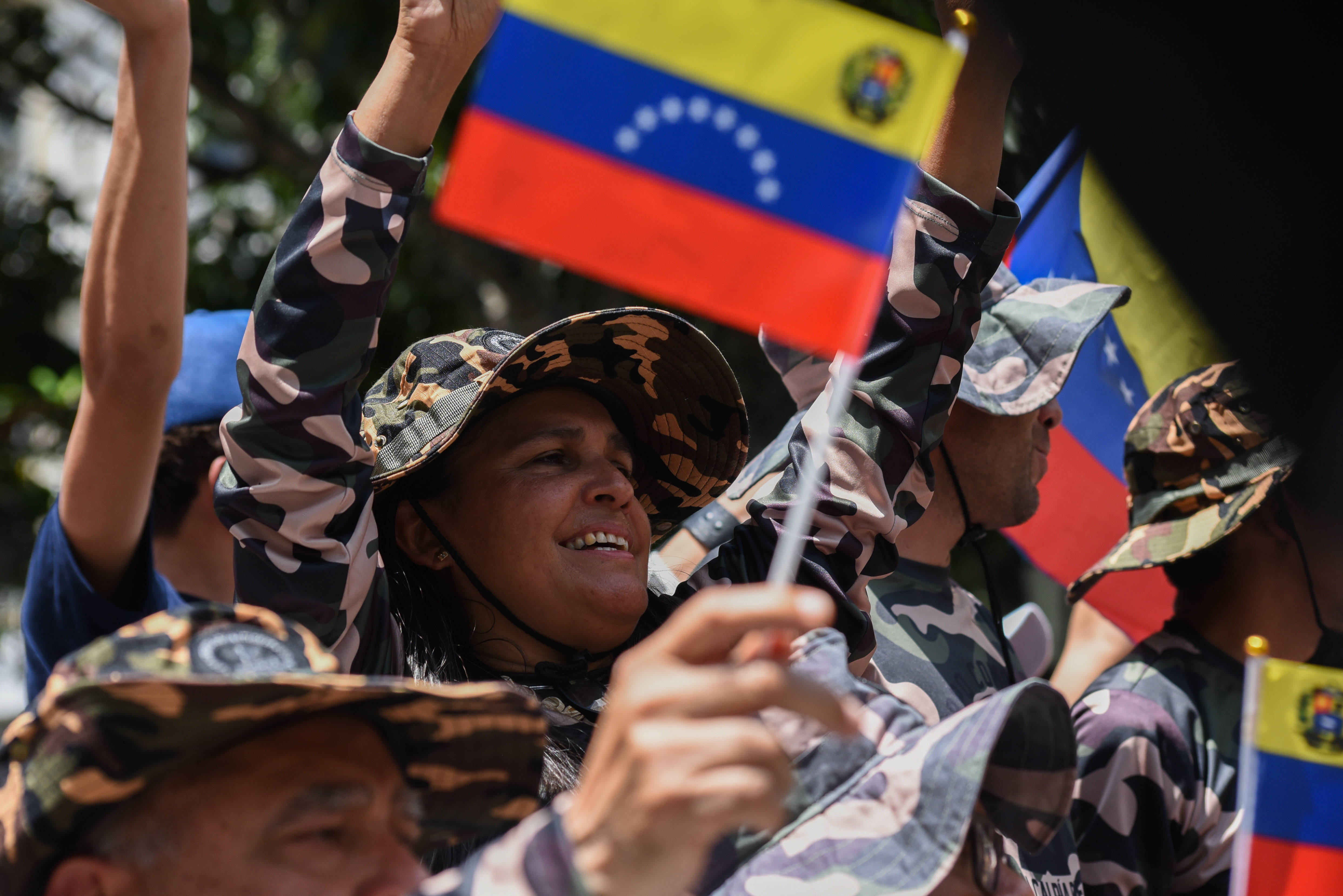 特朗普授权中情局在委秘密行动