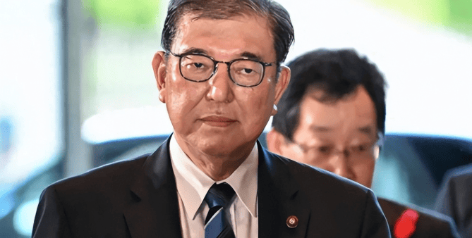 日本政坛骤变,麻生太郎召开紧急会议,不同意石破茂回来,让高市早苗闯关,最后一搏?