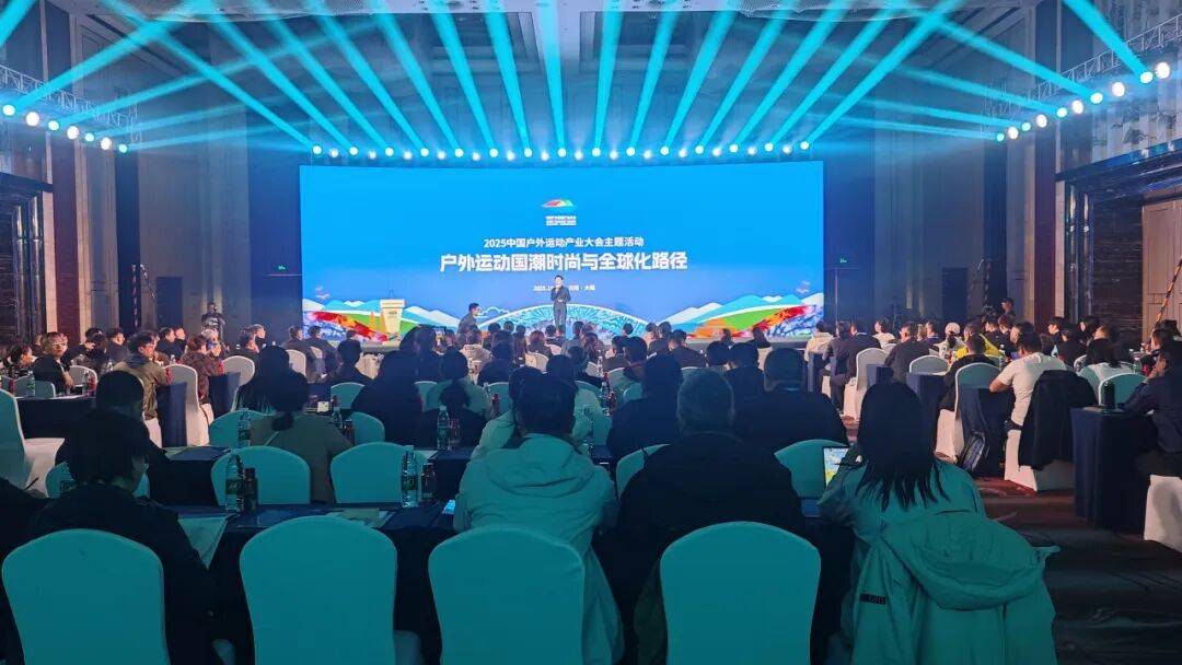 国潮出海，他们这么说→