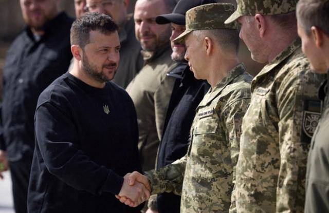 红军城陷落在即,德媒紧急提醒乌克兰:再不撤就要人地尽失